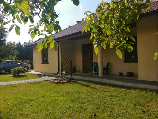 dom wolnostojący, 4 pokoje Brzeźce, ul. Flisacka. Zdjęcie 1