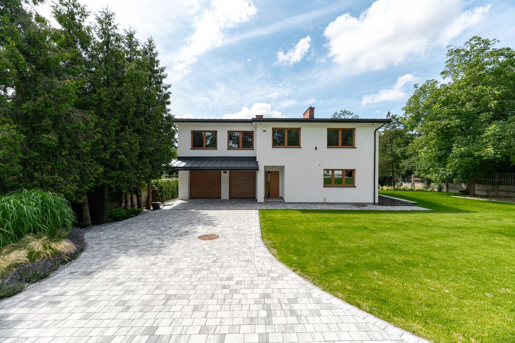 dom wolnostojący, 6 pokoi Łódź Ruda Pabianicka