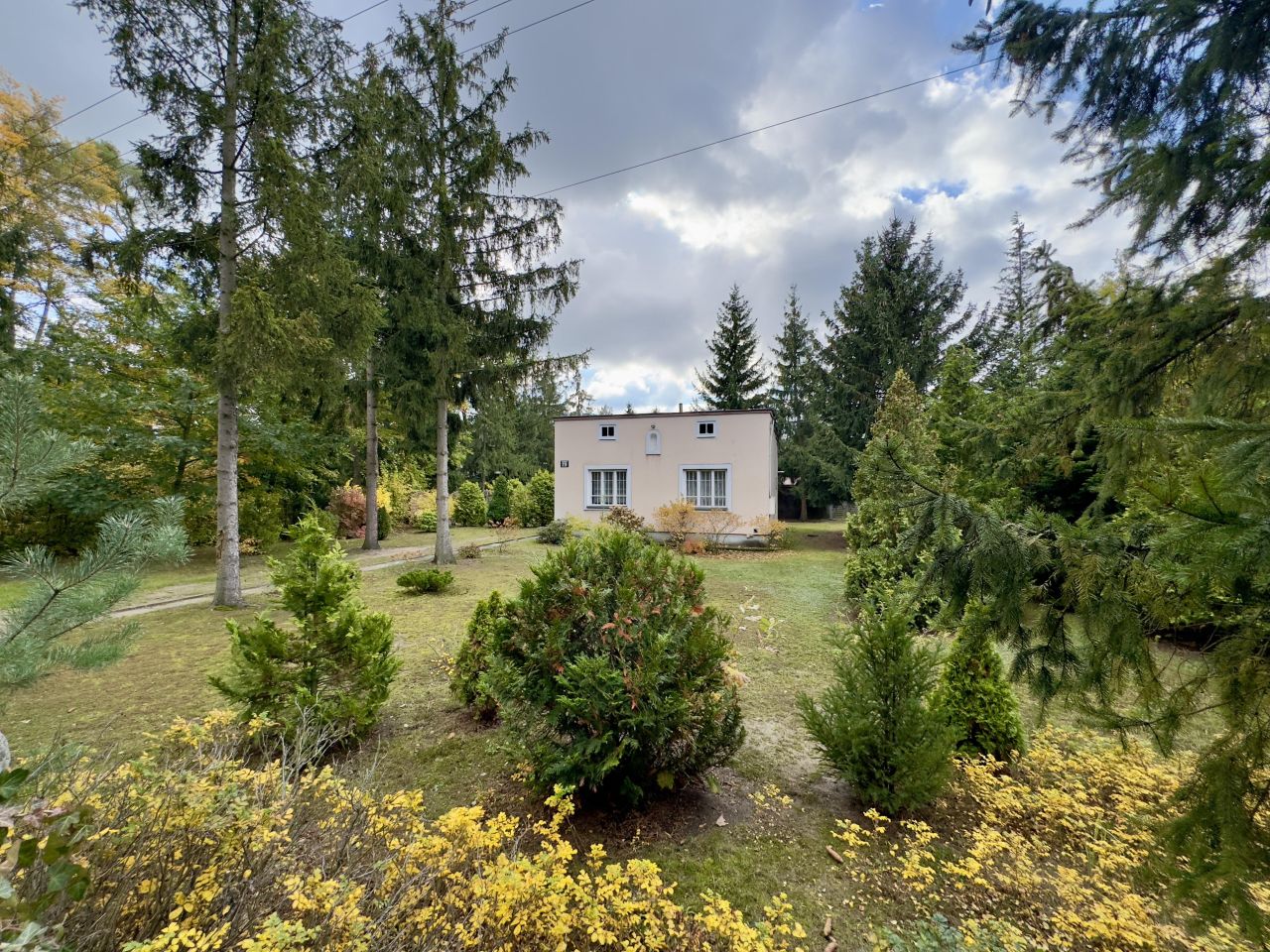 dom wolnostojący, 3 pokoje Magdalenka, ul. Podleśna. Zdjęcie 3