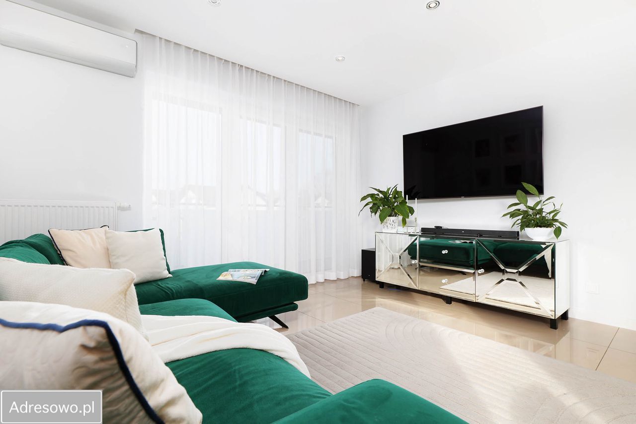 Mieszkanie 4-pokojowe Niepołomice, ul. Ogrodowa. Zdjęcie 3