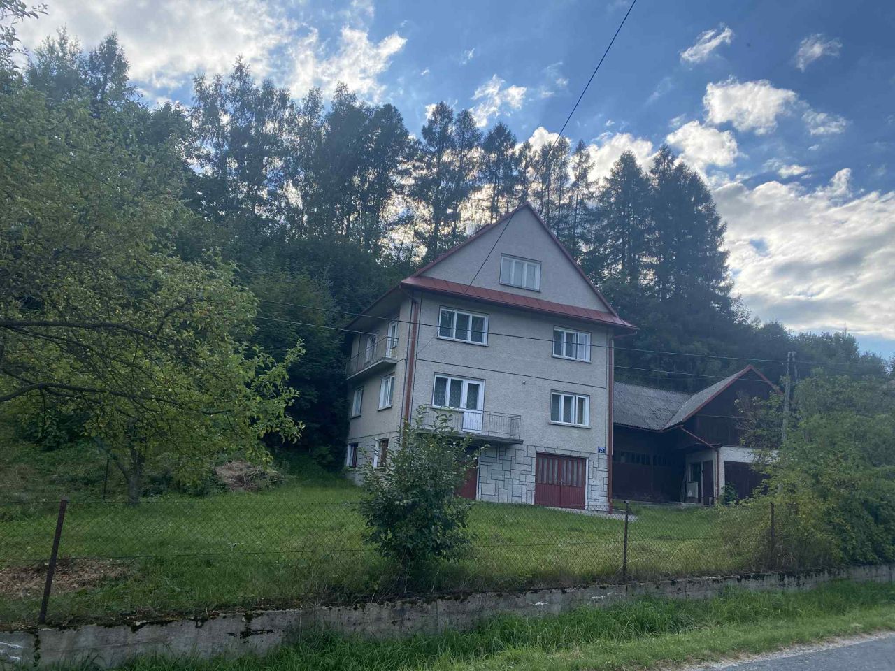 dom wolnostojący, 6 pokoi Krośnica Wysznia Krośnica, ul. Ojca Leona