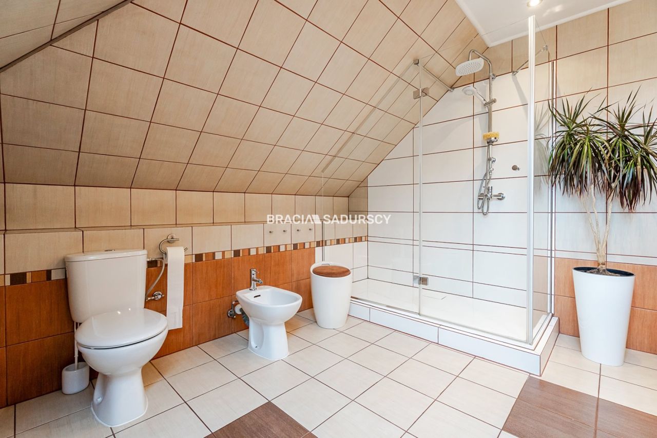 dom wolnostojący, 5 pokoi Marcyporęba, ul. św. Marcina. Zdjęcie 25