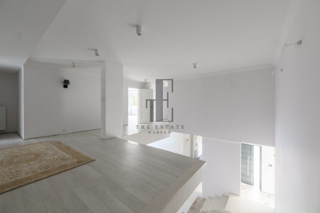 dom wolnostojący, 10 pokoi Famułki Brochowskie. Zdjęcie 21