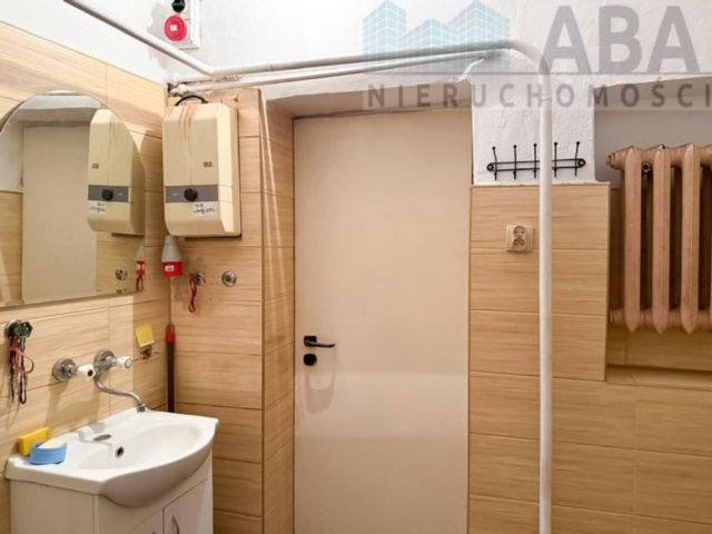 dom wolnostojący, 4 pokoje Biskupice. Zdjęcie 9