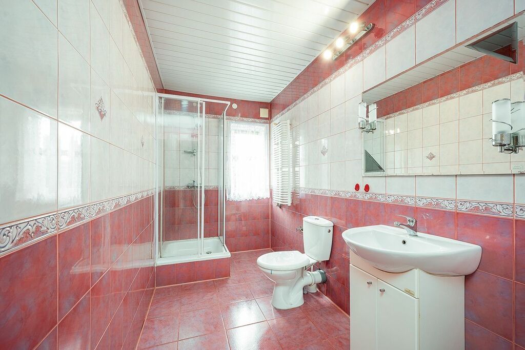 dom wolnostojący, 3 pokoje Brzeziny. Zdjęcie 14