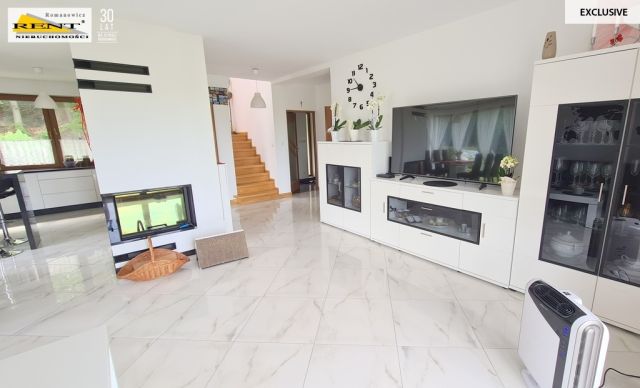 dom wolnostojący, 5 pokoi Międzyzdroje, ul. Niepodległości. Zdjęcie 2