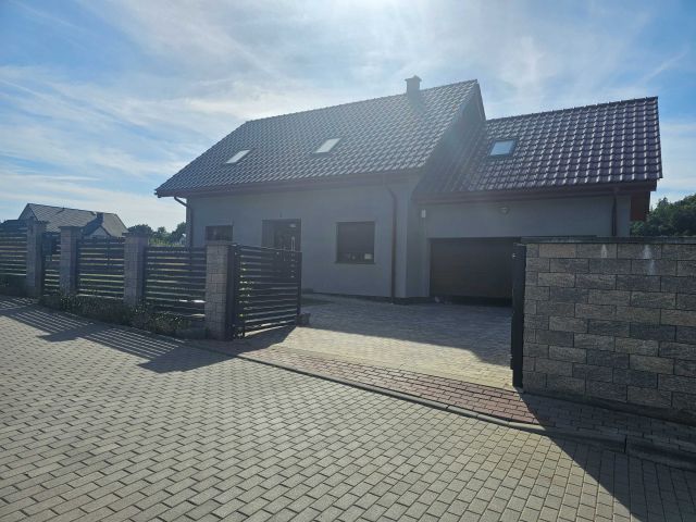 dom wolnostojący, 4 pokoje Bardo, ul. Chabrowa. Zdjęcie 1