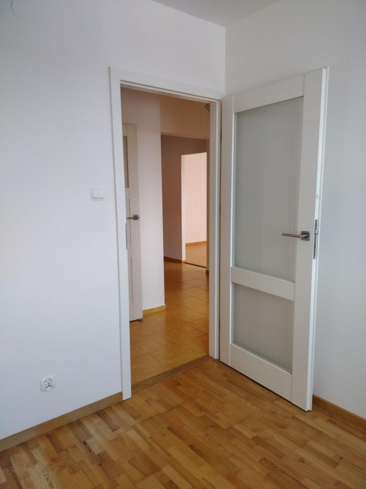 Mieszkanie 3-pokojowe Kraków Mydlniki, ul. Wincentego Weryhy-Darowskiego. Zdjęcie 9