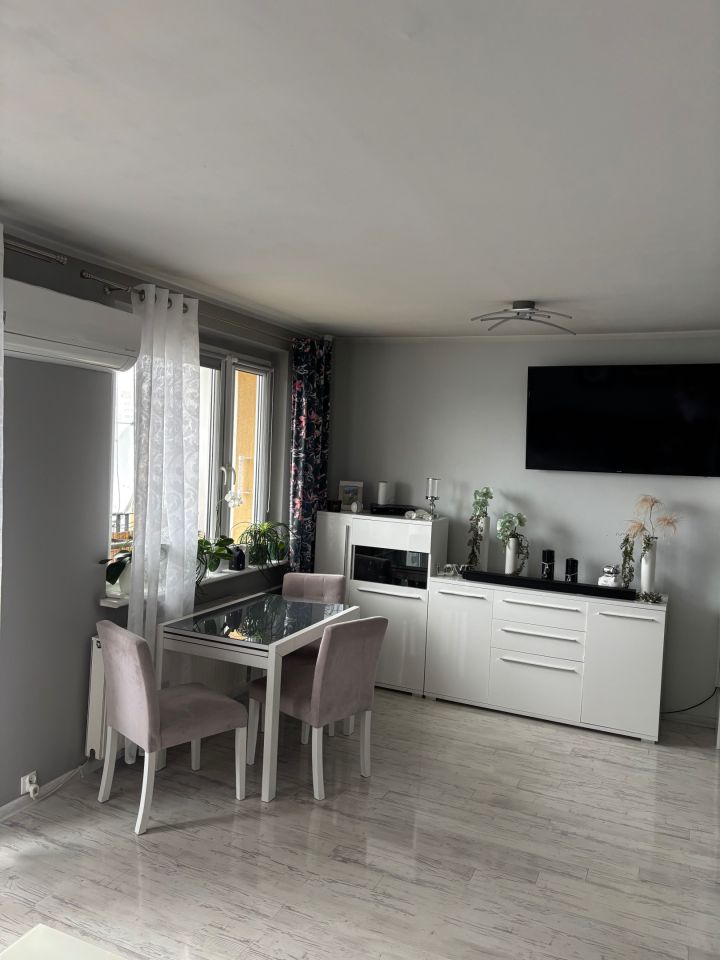 Mieszkanie 3-pokojowe Wodzisław Śląski, os. XXX-lecia PRL. Zdjęcie 2