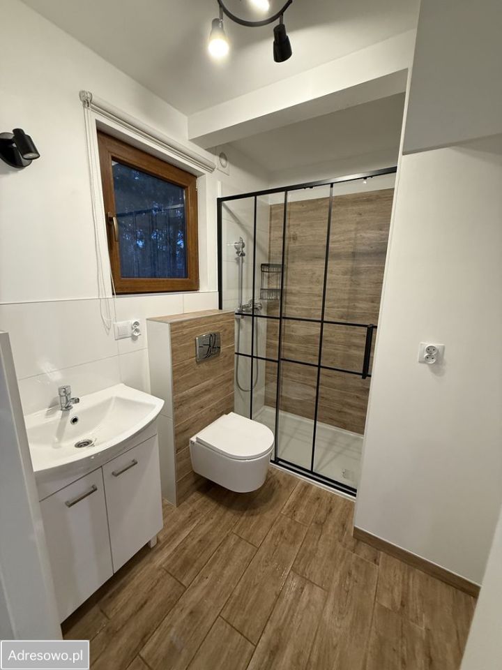 dom wolnostojący, 2 pokoje Ząbki, ul. Skrajna. Zdjęcie 9