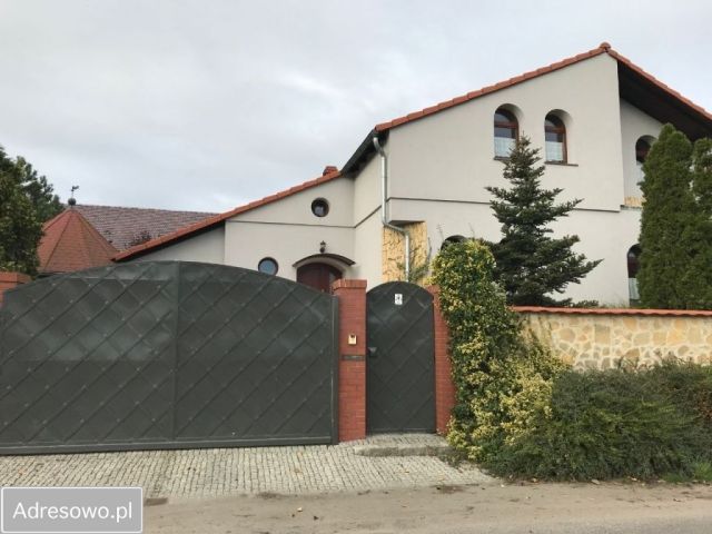 dom wolnostojący, 4 pokoje Chróścina. Zdjęcie 1