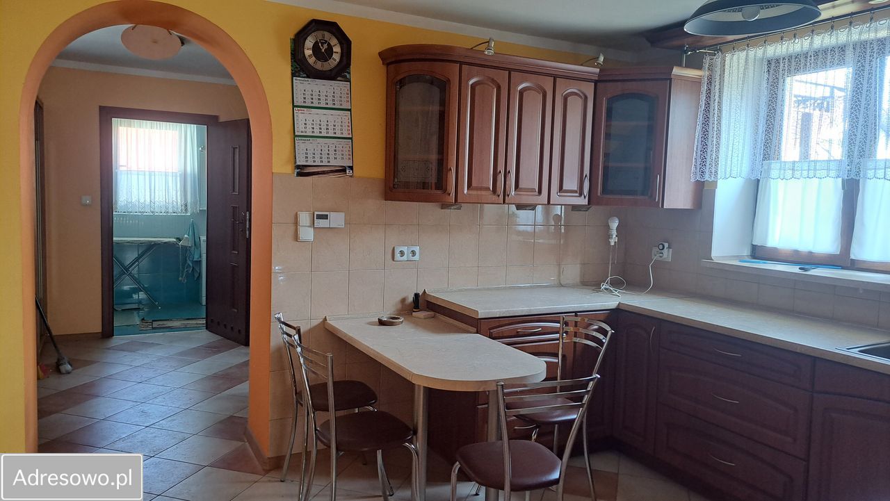 dom wolnostojący, 4 pokoje Regimin, ul. Władysława Oleksiaka. Zdjęcie 3