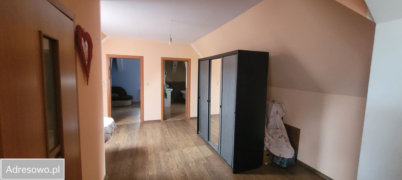 dom wolnostojący, 10 pokoi Krzepice. Zdjęcie 4