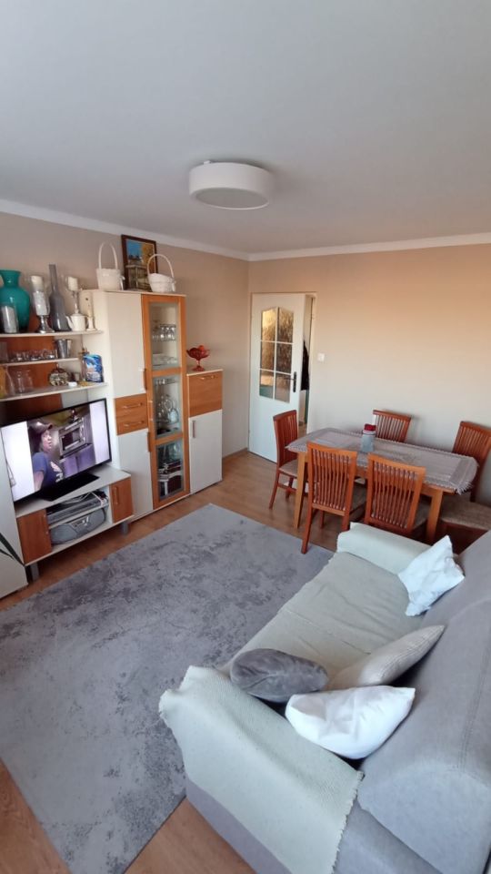 Mieszkanie 4-pokojowe Tarnobrzeg Serbinów, ul. Konstytucji 3 Maja. Zdjęcie 1