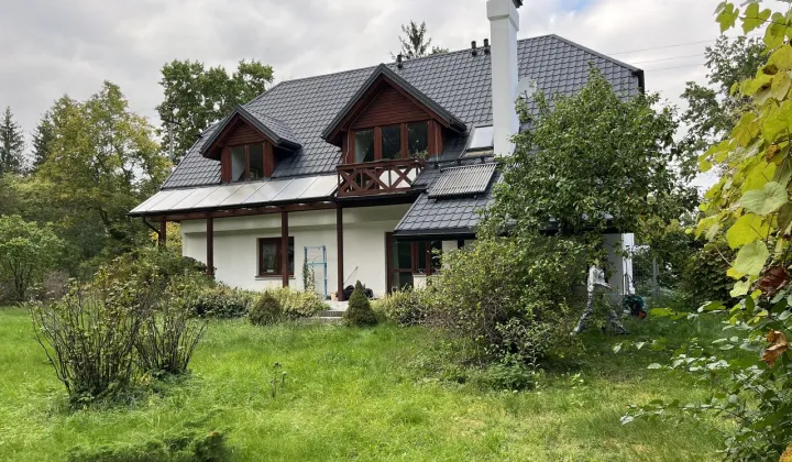 dom wolnostojący, 8 pokoi Piaseczno Zalesie Dolne, ul. Redutowa