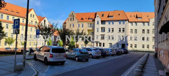 Mieszkanie 3-pokojowe Wałbrzych Nowe Miasto, pl. Konstytucji 3 Maja. Zdjęcie 2