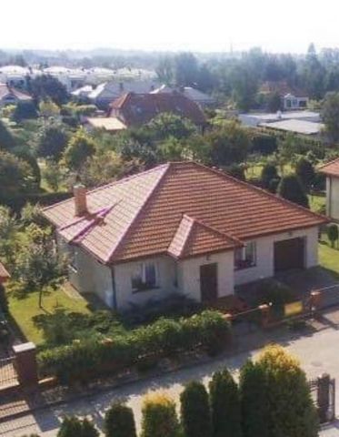 dom wolnostojący Nowe Bielice, ul. Makowa. Zdjęcie 1