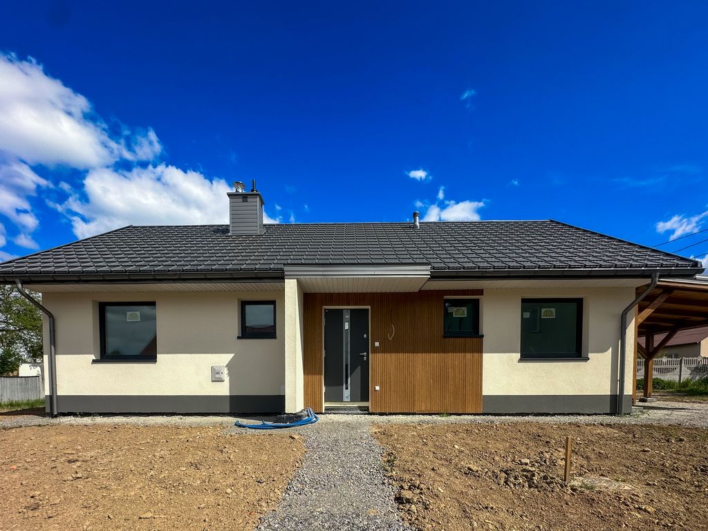 dom wolnostojący, 4 pokoje Budy Głogowskie. Zdjęcie 2