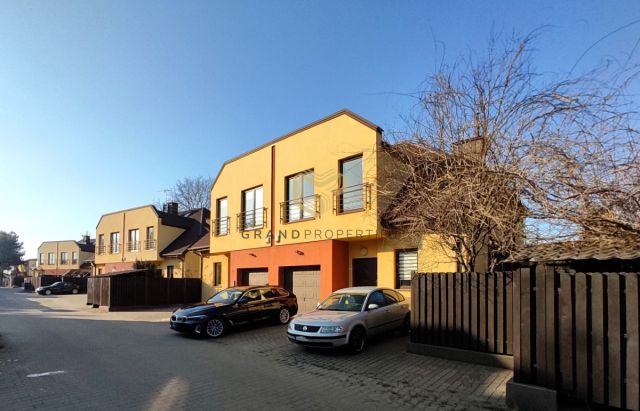 bliźniak, 4 pokoje Warszawa Wawer. Zdjęcie 1