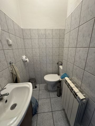 dom szeregowy, 3 pokoje Kłodzko, ul. Wolności. Zdjęcie 7