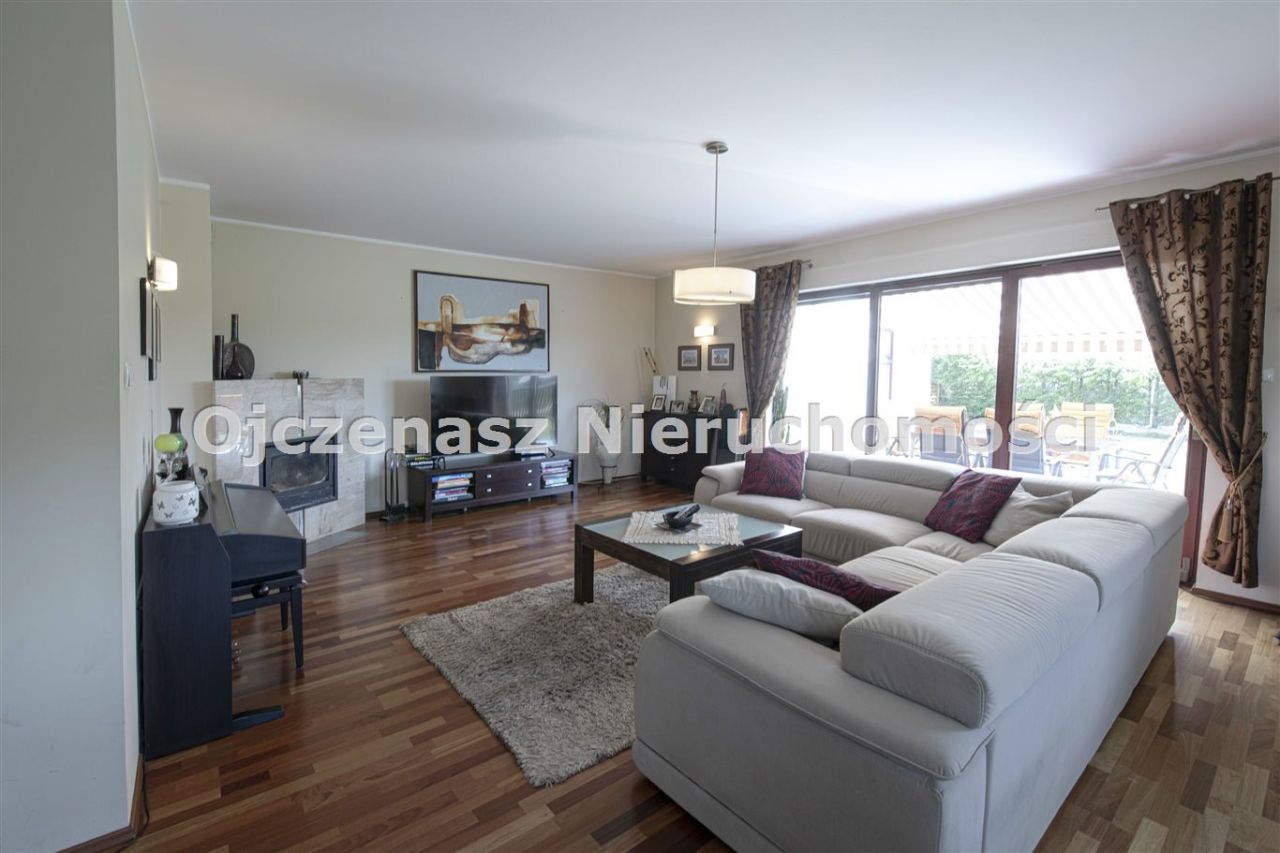 dom wolnostojący, 7 pokoi Niemcz. Zdjęcie 2