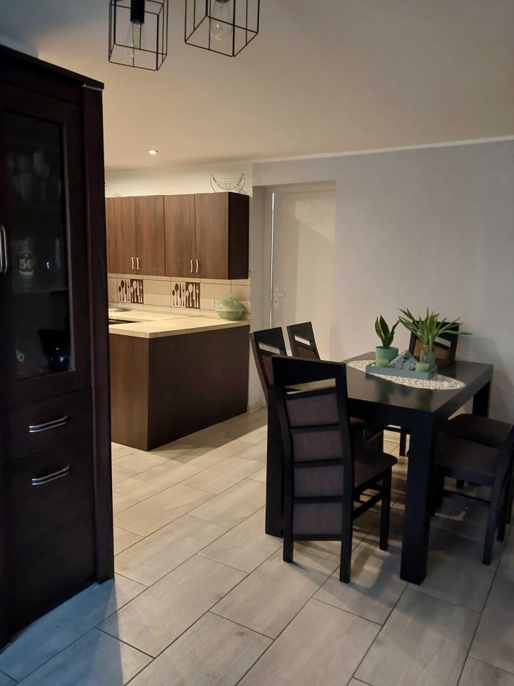 dom wolnostojący, 4 pokoje Łomnica. Zdjęcie 2