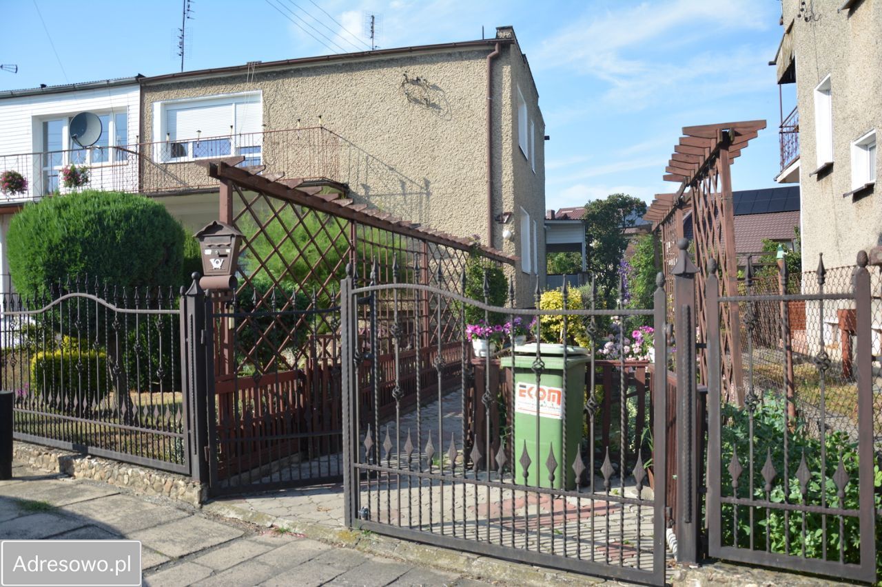 bliźniak, 4 pokoje Nysa, ul. Kozielska. Zdjęcie 1