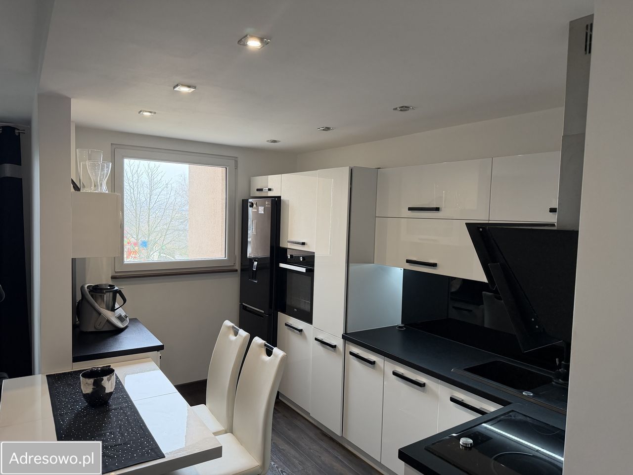 Mieszkanie 3-pokojowe Żary, ul. Męczenników Oświęcimskich. Zdjęcie 8