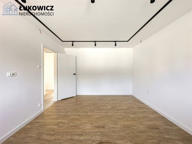 dom wolnostojący, 4 pokoje Pisarzowice. Zdjęcie 20