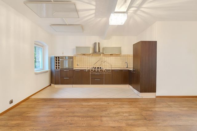 Mieszkanie 3-pokojowe Bielany Wrocławskie, ul. Kłodzka. Zdjęcie 2