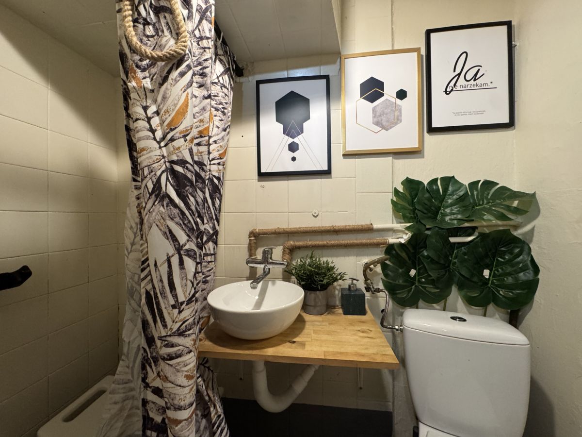 dom wolnostojący, 7 pokoi Jelenia Góra, ul. Adama Mickiewicza. Zdjęcie 3