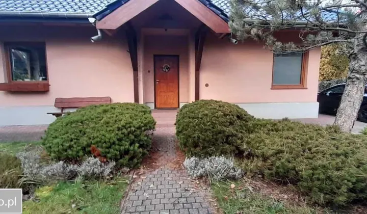 dom wolnostojący Łazy, ul. Różana