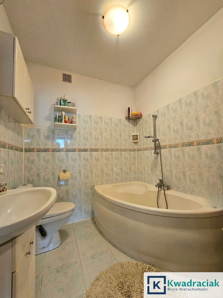 dom wolnostojący, 5 pokoi Mokre. Zdjęcie 16