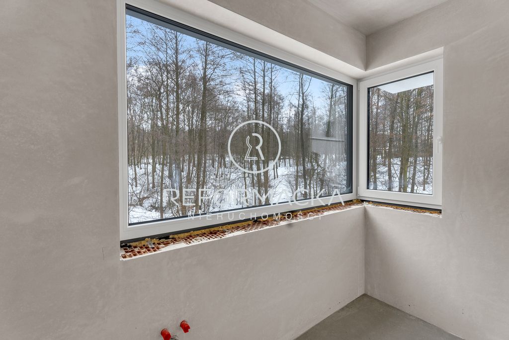 dom wolnostojący, 5 pokoi Strażów. Zdjęcie 14