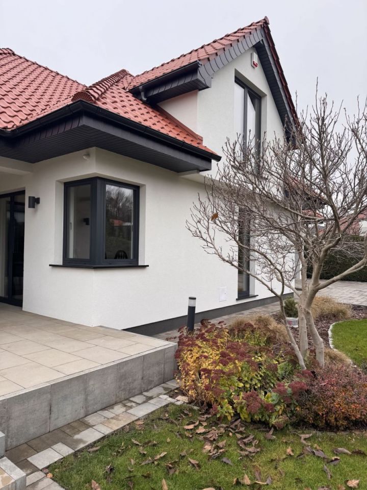 dom wolnostojący, 6 pokoi Leszno, ul. Maltańska. Zdjęcie 1