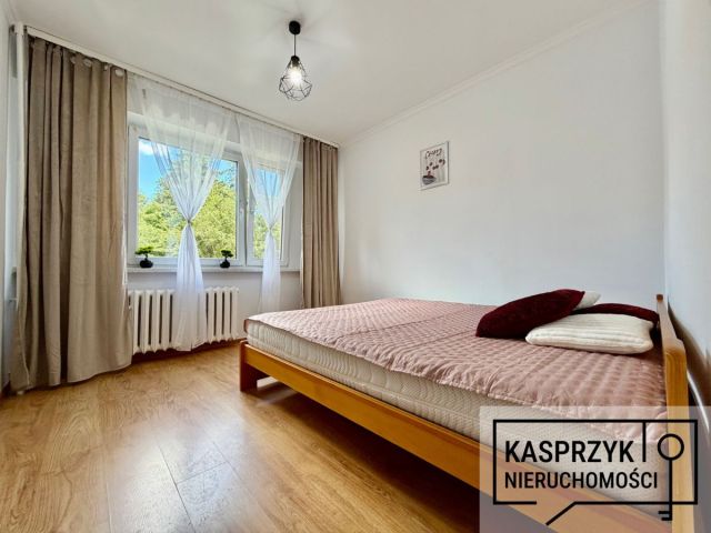 Mieszkanie 3-pokojowe Krosno, ul. Adama Mickiewicza. Zdjęcie 4