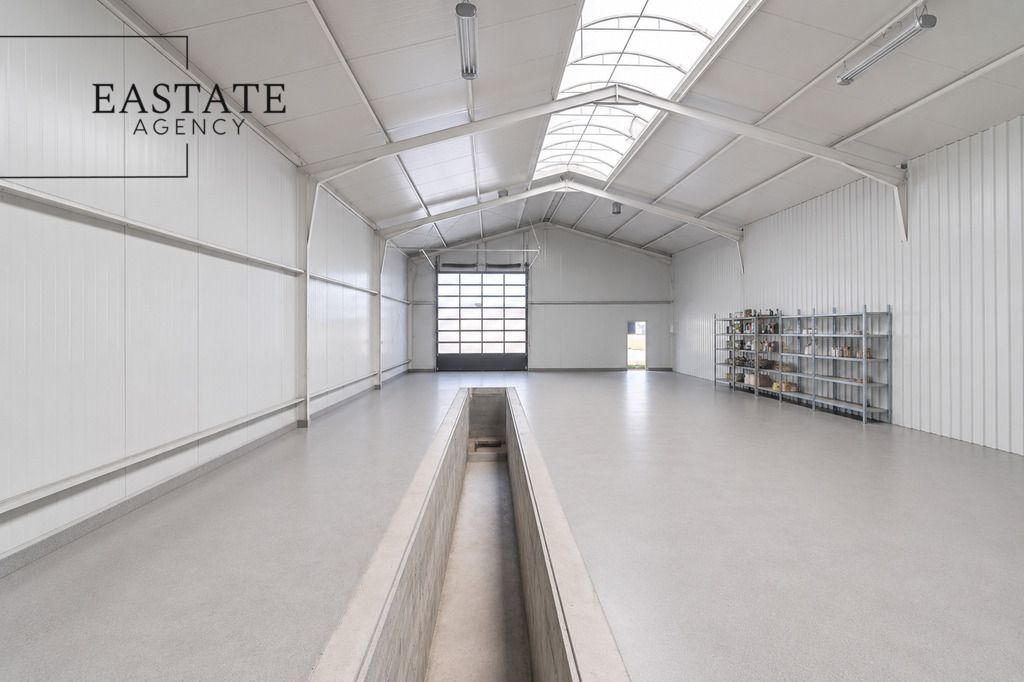 Търговски имот, 250 m²