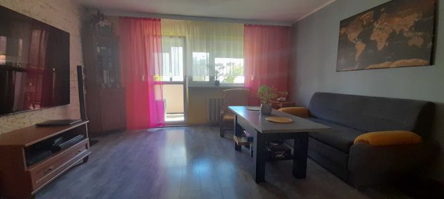 Mieszkanie 3-pokojowe Wschowa, os. Jagiellonów. Zdjęcie 1