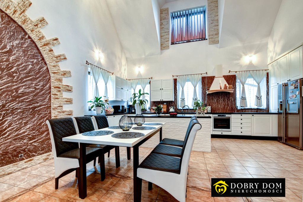 dom wolnostojący, 5 pokoi Brończany. Zdjęcie 12