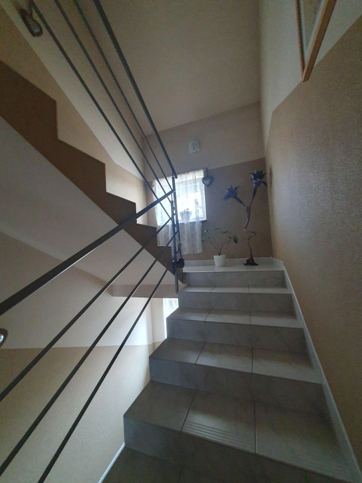 dom szeregowy, 4 pokoje Mława, os. Młodych. Zdjęcie 5