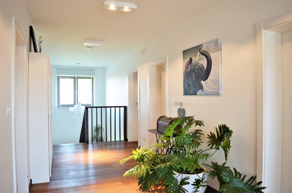 dom wolnostojący, 5 pokoi Zielonki-Wieś. Zdjęcie 16