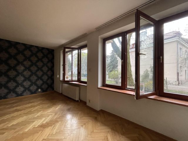 Mieszkanie 2-pokojowe Warszawa Saska Kępa, ul. Wersalska. Zdjęcie 1