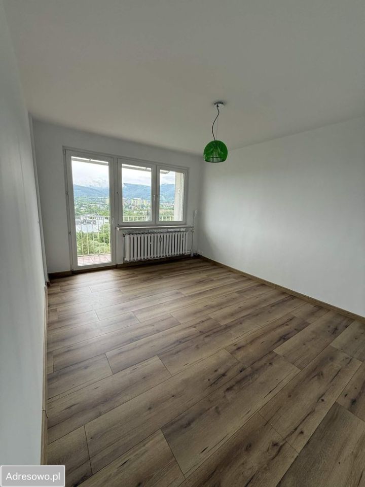 Mieszkanie 3-pokojowe Bielsko-Biała, ul. Poprzeczna. Zdjęcie 2