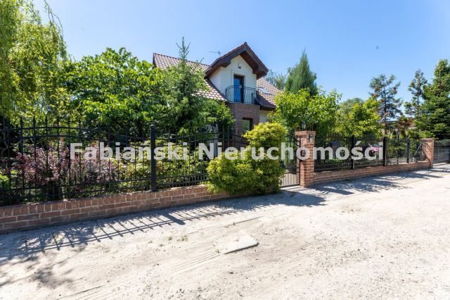 dom wolnostojący, 5 pokoi Poznań. Zdjęcie 2