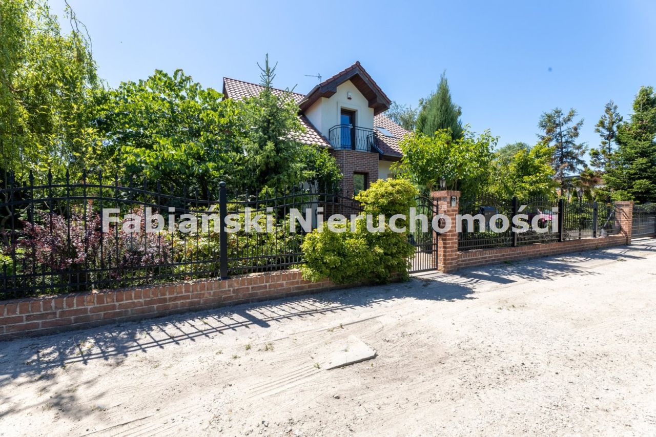 dom wolnostojący, 5 pokoi Poznań. Zdjęcie 2