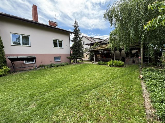 dom wolnostojący, 6 pokoi Mszczonów, ul. Grunwaldu. Zdjęcie 2