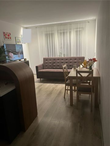 Mieszkanie 3-pokojowe Prudnik. Zdjęcie 1