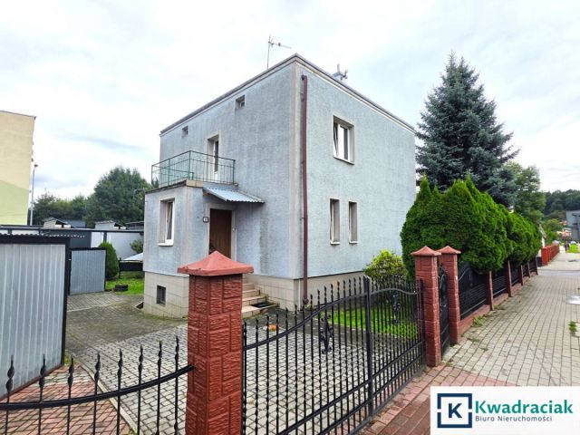 dom wolnostojący, 4 pokoje Sanok, ul. Jana Pawła II. Zdjęcie 2