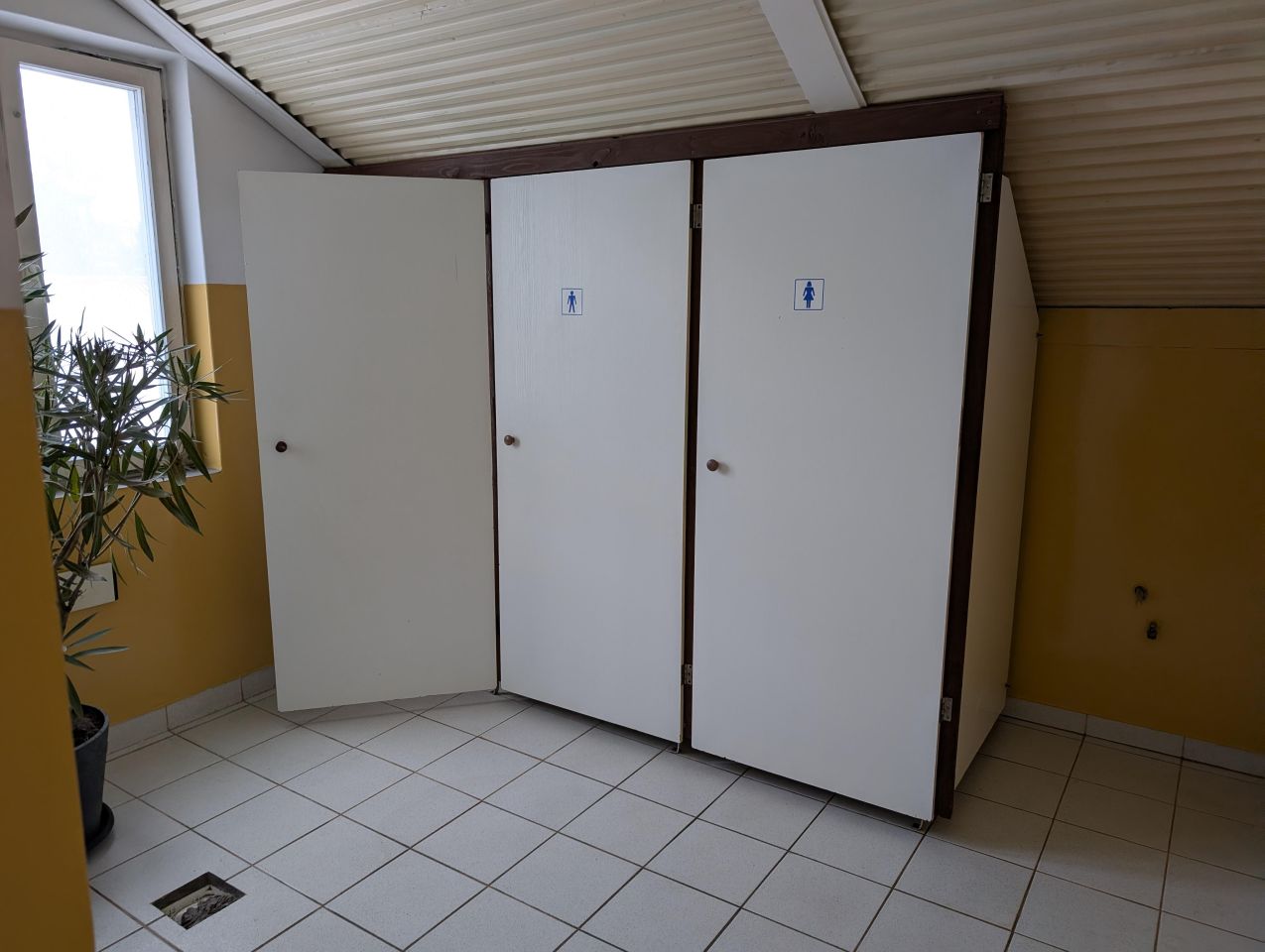 Hala/magazyn Rząska, ul. Balicka. Zdjęcie 4