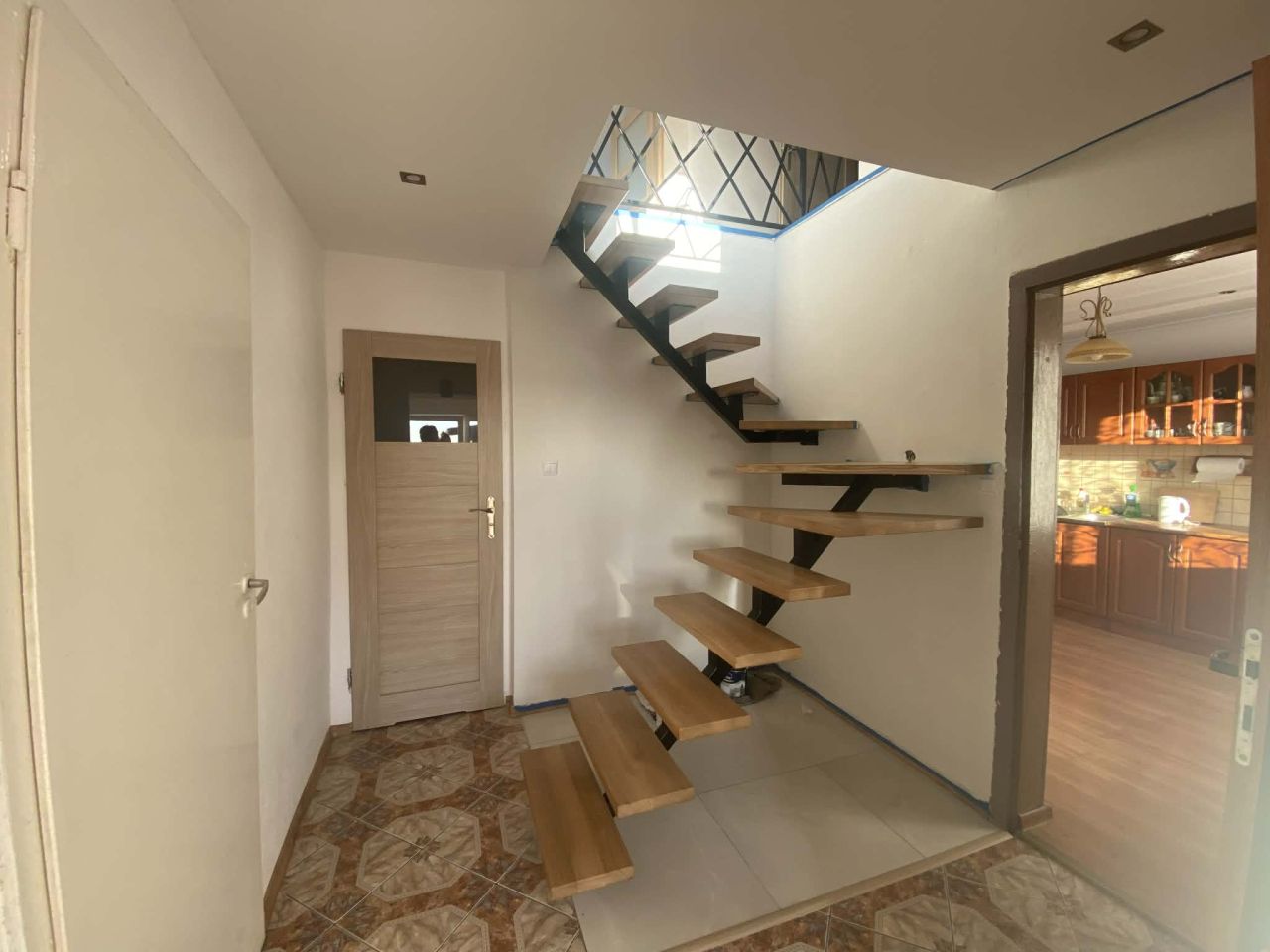 dom wolnostojący, 6 pokoi Kamionka. Zdjęcie 3